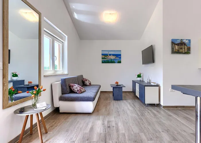 Paliska By Interhome * Poreč