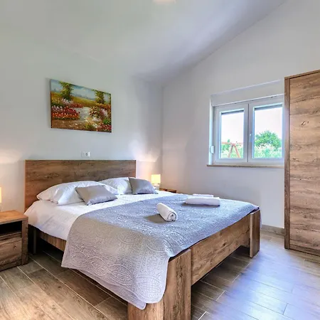 Holiday home Paliska By Interhome